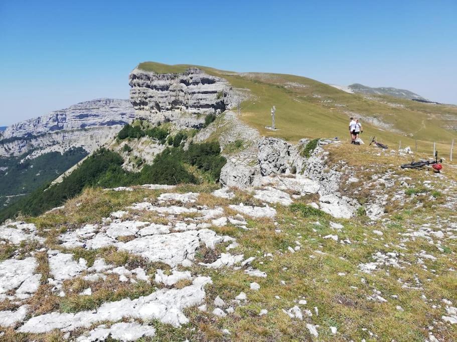 Logement Standing Wifi Vercors 'In Saint-Jean-en-Royans Luaran gambar